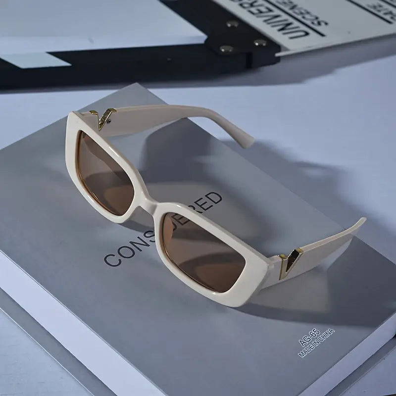 Valencia V Cat-Eye Glasses