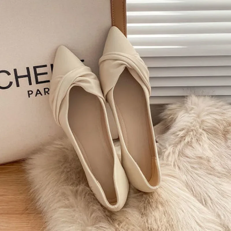 Crema Silhouette Elegants