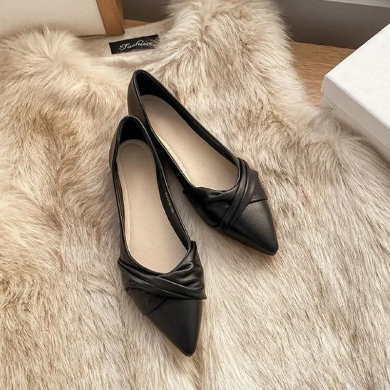 Crema Silhouette Elegants